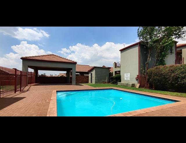 3 BEDROOM APARTMENT FOR SALE IN RANDHART